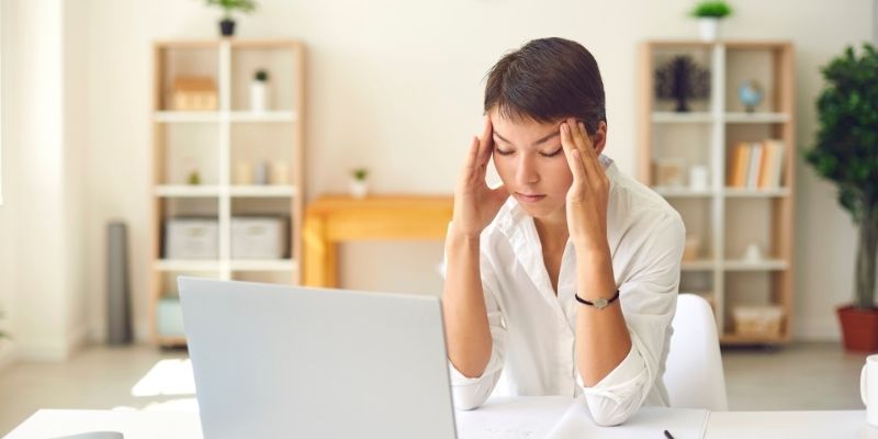 What to Eat and Drink for Relief from Migraine Pain?