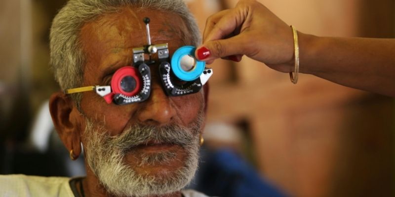 Eye exam for Alzheimer's disease: Can it detect early signs?